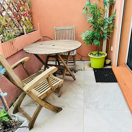 Moderne Mini Maison - Quartier Residentiel Calme Apartment *
