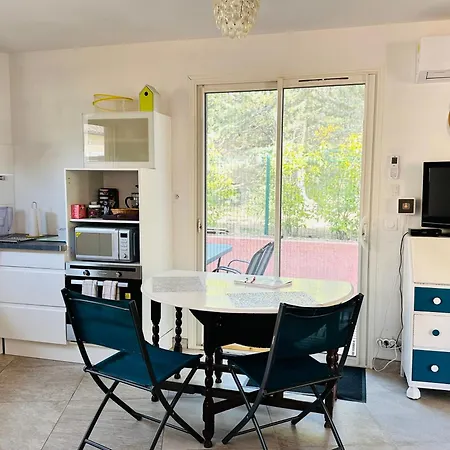 Moderne Mini Maison - Quartier Residentiel Calme Apartment *